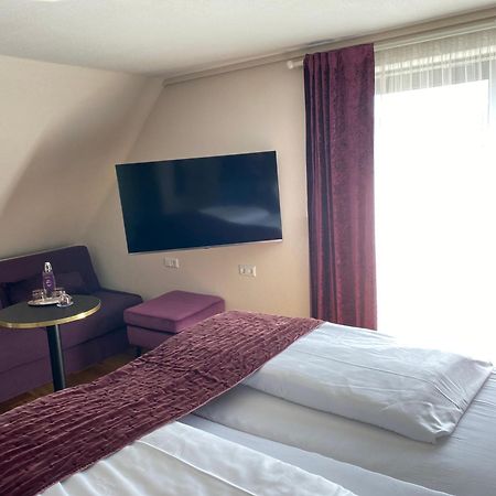 אמצל Boutique - Hotel Zum Schloss מראה חיצוני תמונה