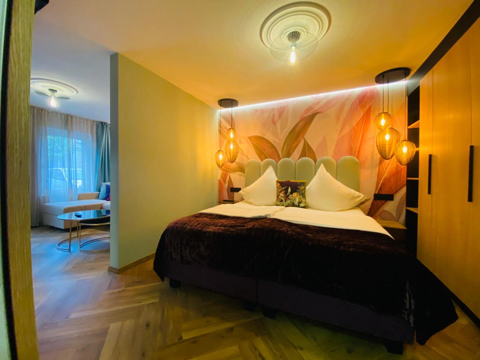 אמצל Boutique - Hotel Zum Schloss מראה חיצוני תמונה