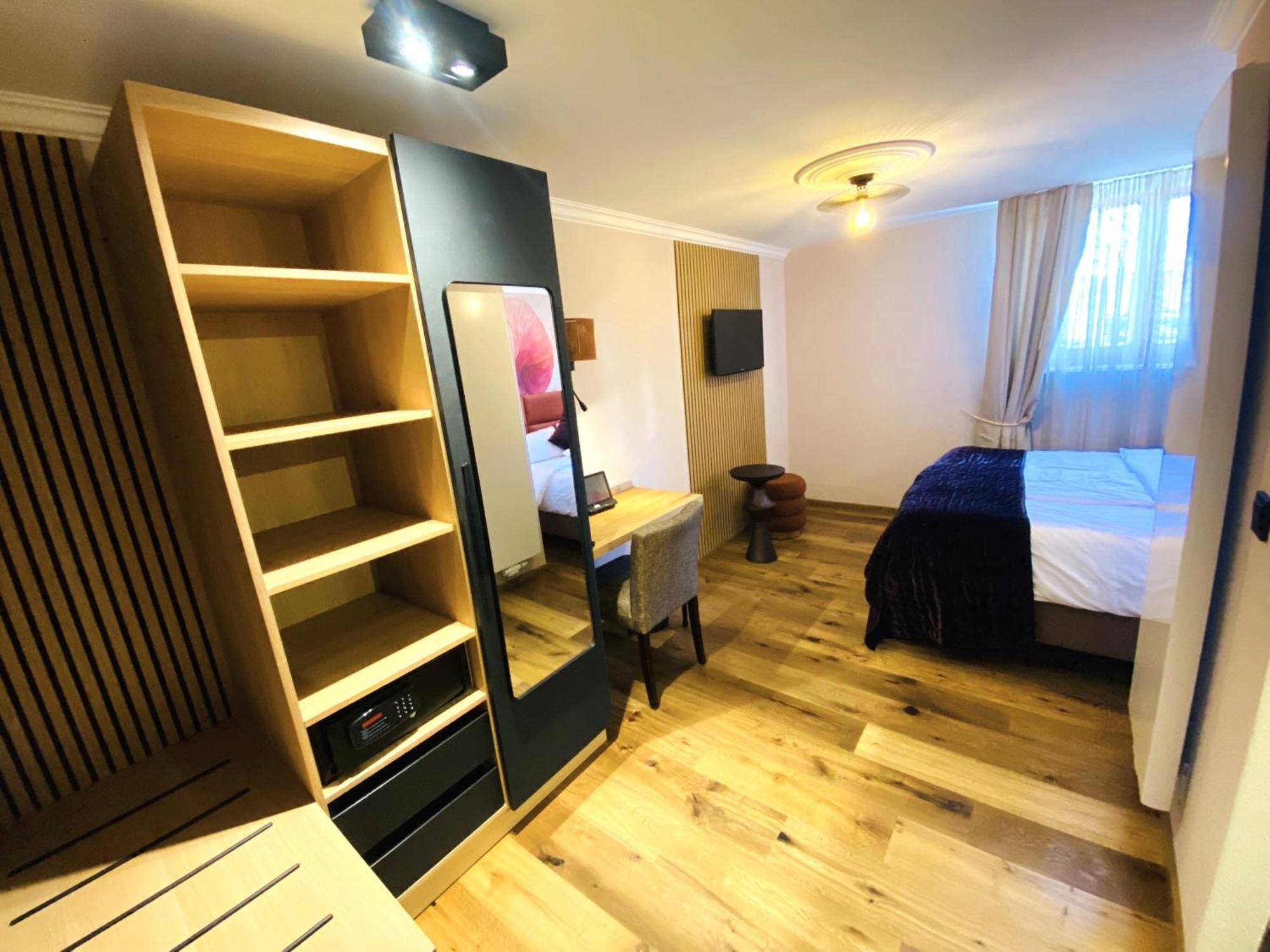 אמצל Boutique - Hotel Zum Schloss מראה חיצוני תמונה