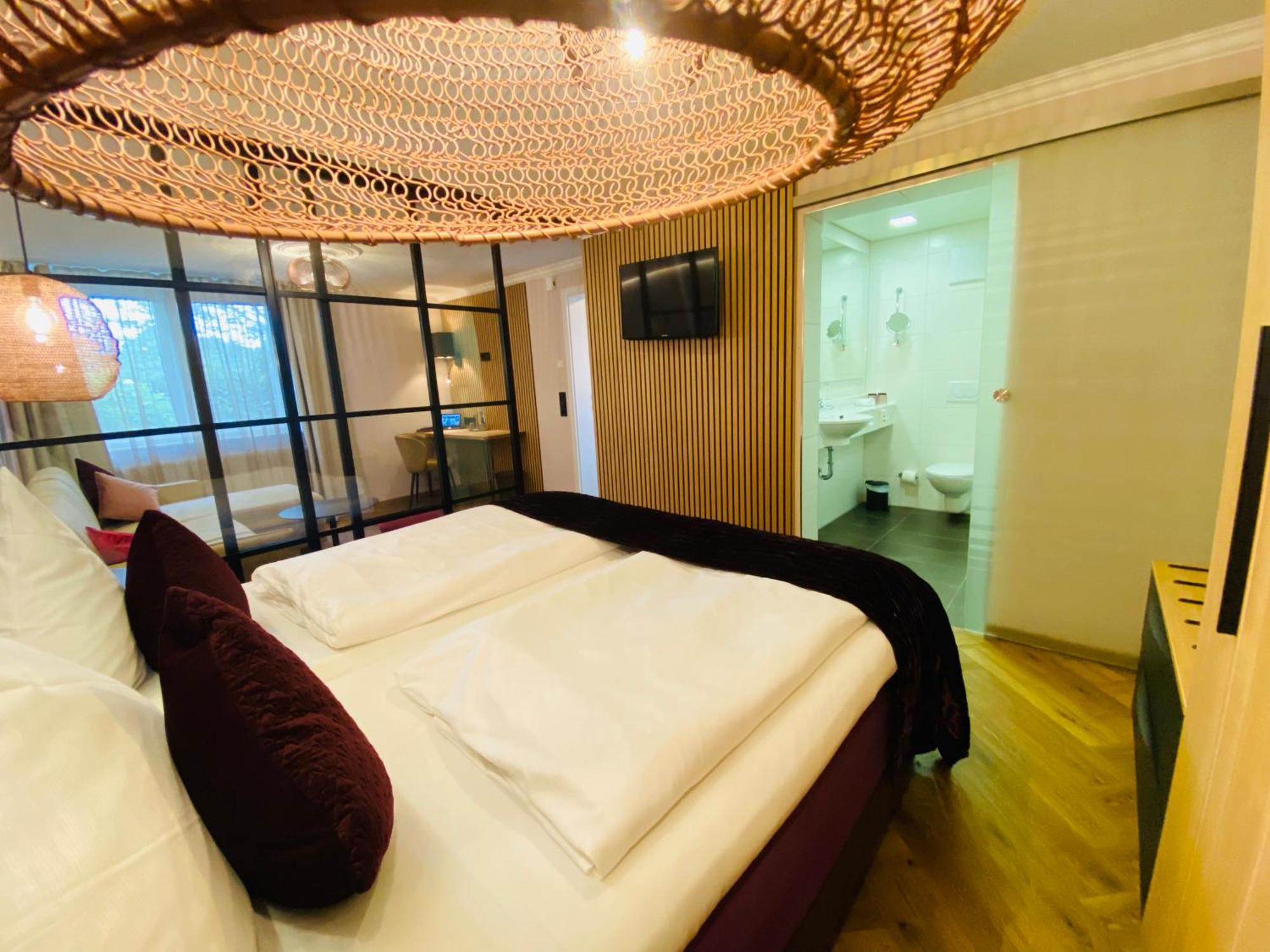 אמצל Boutique - Hotel Zum Schloss מראה חיצוני תמונה