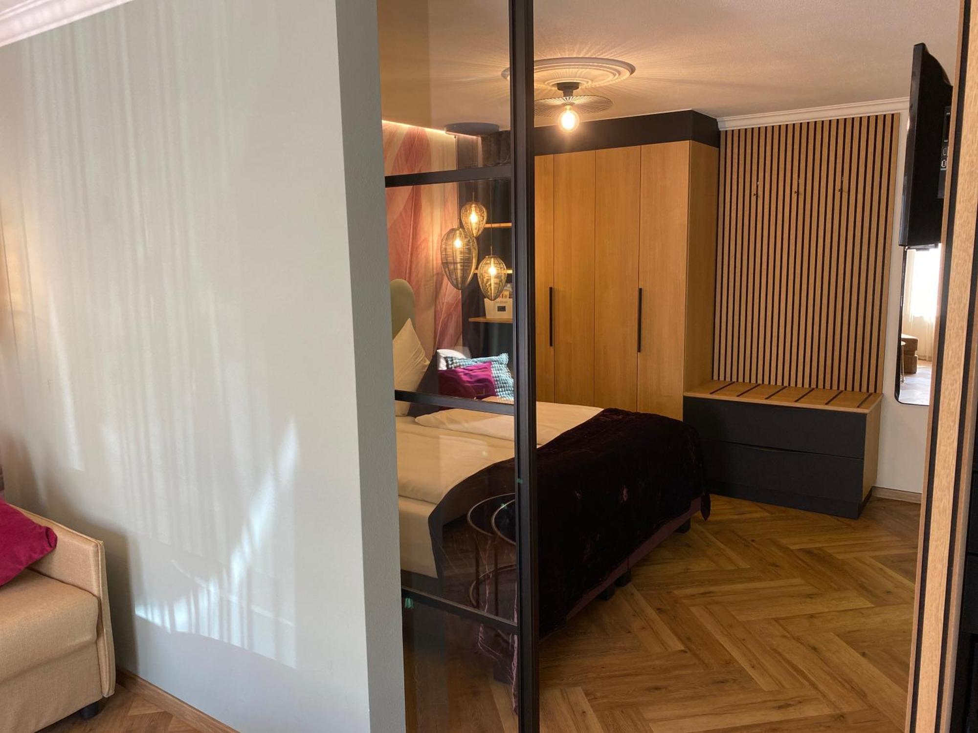 אמצל Boutique - Hotel Zum Schloss מראה חיצוני תמונה